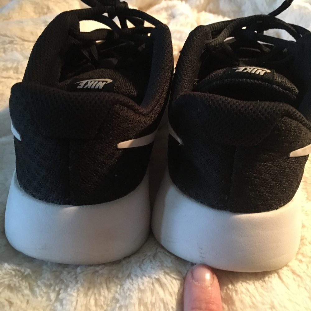 Nike Roche - Picture 5 of 6